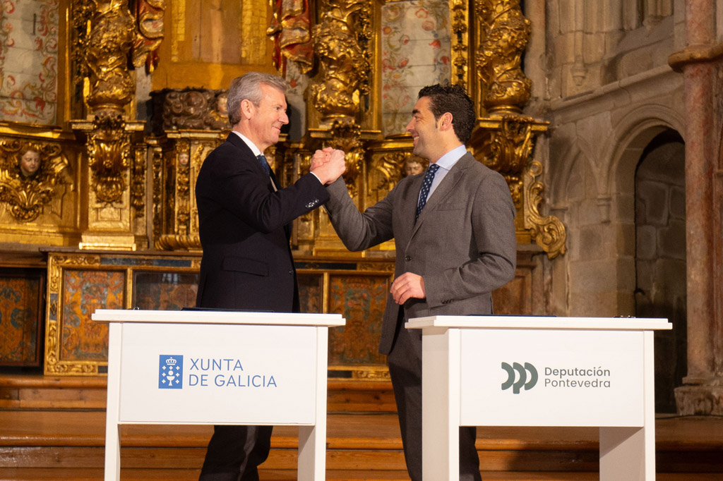  Luis López e Alfonso Rueda asinan un protocolo de colaboración no que a Xunta compromete o seu apoio económico para a rehabilitación do convento de Santa Clara